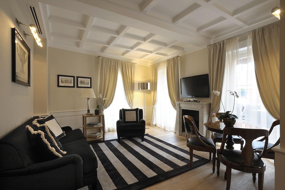 Trevi Palace Luxury Inn Róma Szoba fotó
