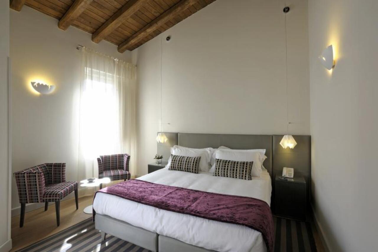 Trevi Palace Luxury Inn Róma Szoba fotó
